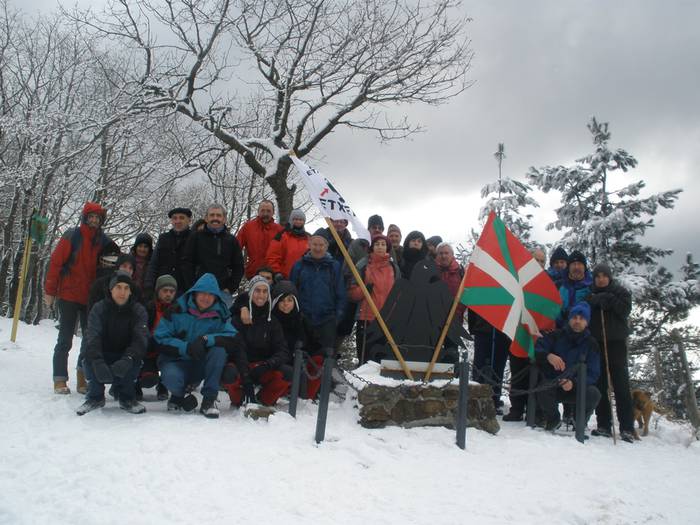 Arrano eguna ospatu dute
