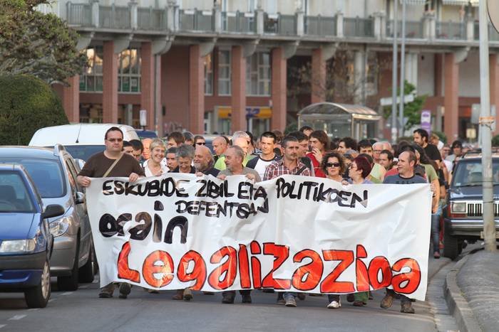 Manifestazio jendetsua legeztatzearen alde