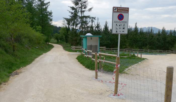 Aralarrek egindako murrizketa proposamenak eragin dute Bilduren haserrea