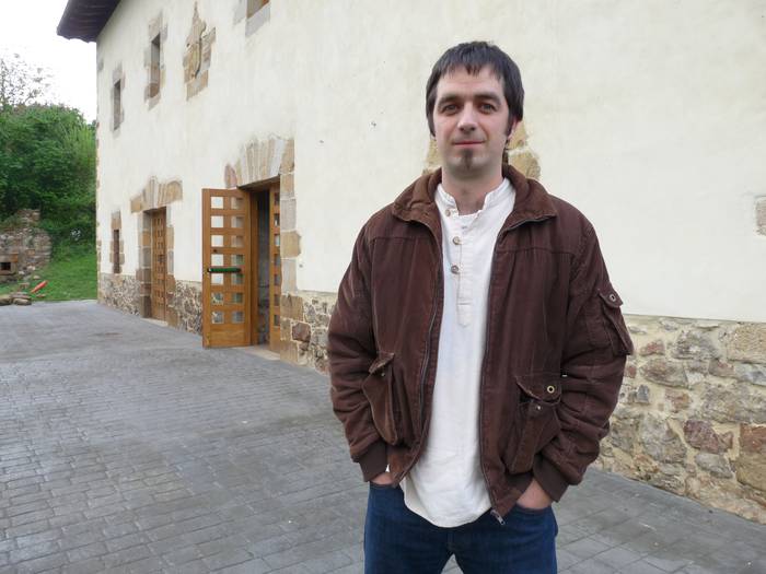 Asier Arregi: "Kanpokoekin baino gehiago, arazoa etxeko gailuekin sortzen da"