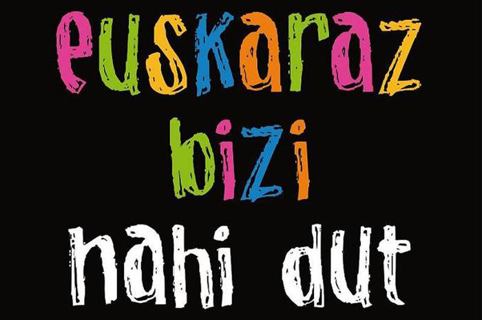 'Euskaraz bizi nahi dut' banderak balkoietan jartzeko proposamena