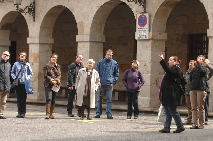 Bergarako herriak inoiz baino bisitari kopuru altuagoa izan du aurtengo Aste Santuan