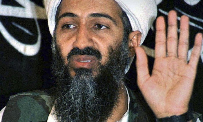 Bin Laden hil dute amerikarrek Pakistanen