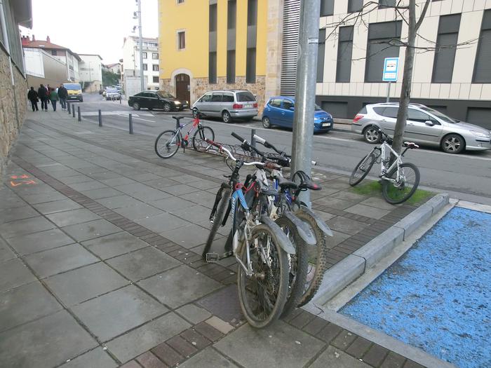 Aholkatu dute nork bere bizikleta markatzea
