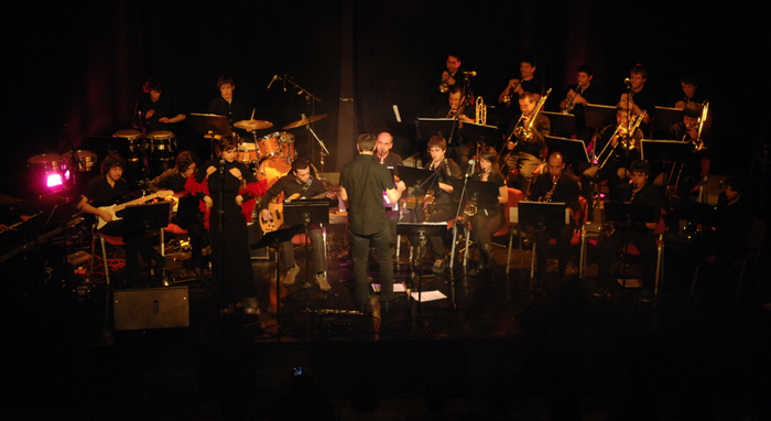 Torresoroa dantzan Big Band-ekin