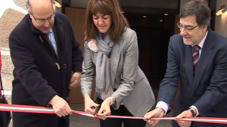 Aramaion inauguratu dute gazteendako zentroa