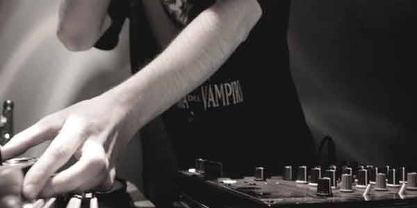 DJ festa zapatuan Zabalotegin