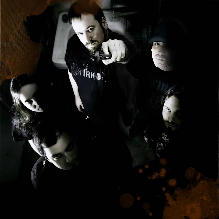 Darkness By Oath: "Abestiak osoagoak dira, eta gure izaera eta estiloa irudikatzea lortu dugu"