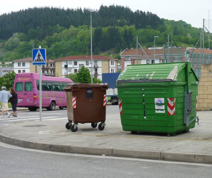 Hiri hondakinen gaineko hausnarketa bultzatu gura du Basotxo erretiratuen elkarteak