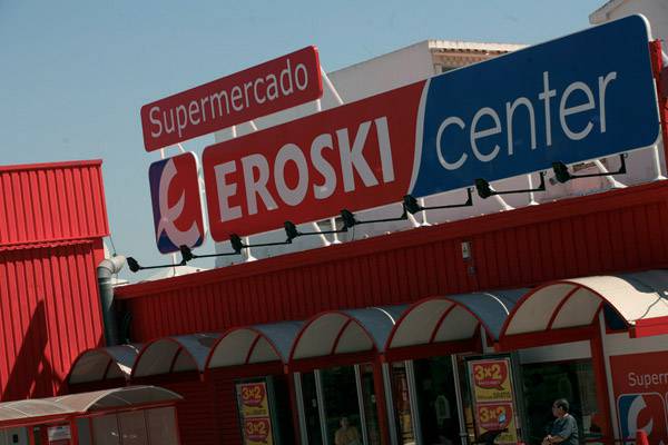 Eroskik beste 4.142 bazkide kooperatibista ditu Espainian