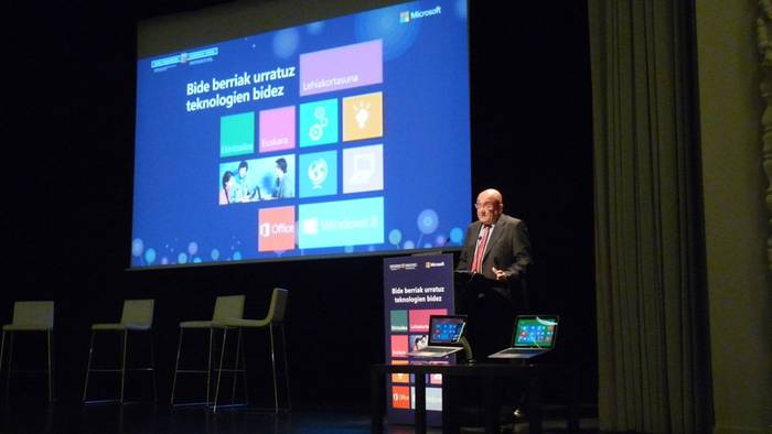 Windows eta Office berriak euskaratzeko paketeak eskuragarri daude, doan