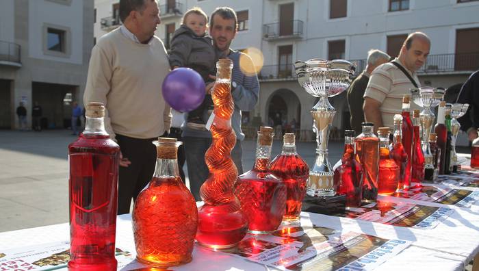 Denetik eta onetik gastronomia eta folklore jaian