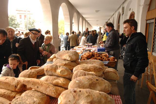 XV. Gastronomia eta Folklore Jaialdian 15 postu izango dira