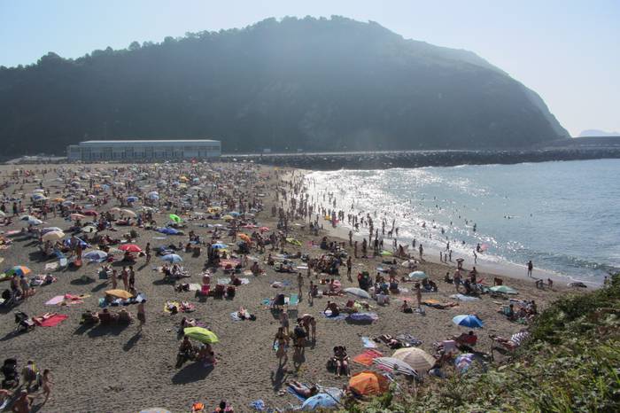 22 gradu eta hego-haize apur bat, mesedez