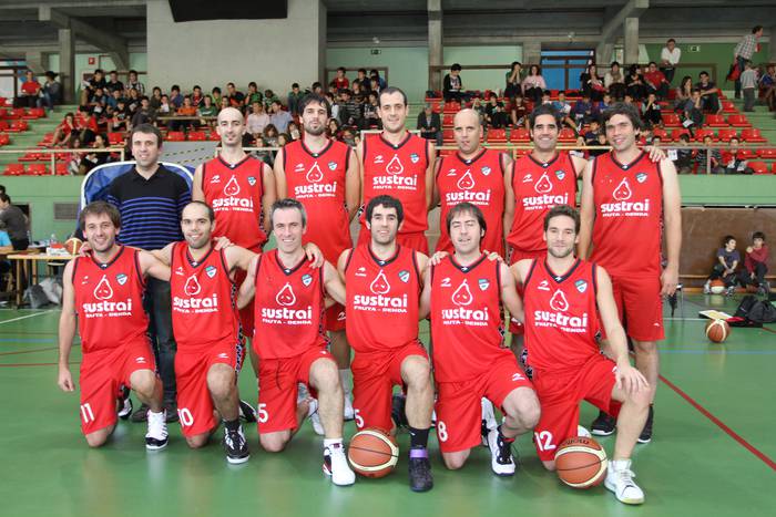Garaipena lortuz eman du Aloñak EBA ligako lehen urratsa (93-81)