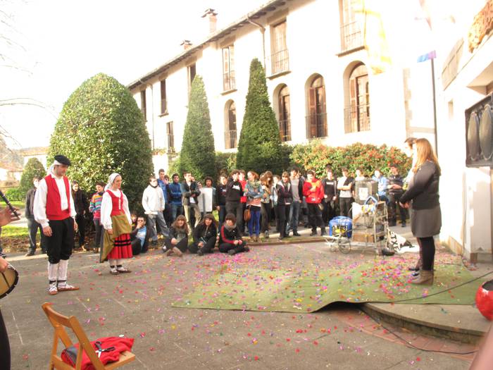 Inauguratu dute Antixenako gaztetxea
