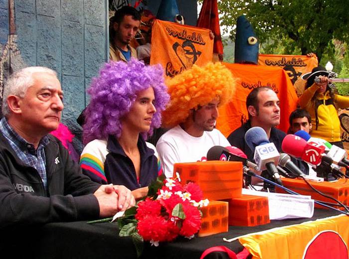 Kukutza III gaztetxearen alde agertu da AGAKO