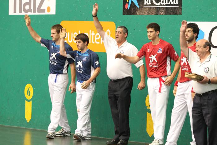 Aitor Mendizabalek galdu egin du etxean
