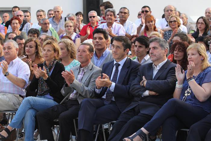 Patxi Lopez: "Sozialisten egoitza berri bat zabaltzea beti da pozgarria, baina Arrasateko hau berezia da"