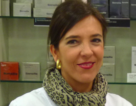 Elena Elkoro: "Praktiketan nengoen farmazia hartzeko aukera sortu zenean"