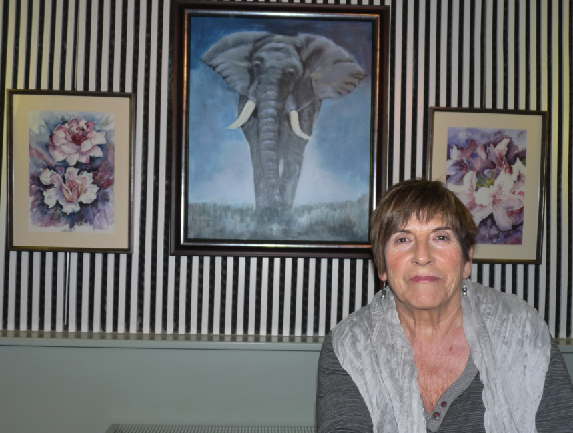Atzo zabaldu zuen pintura erakusketa Kontxi Idigoras elgetarrak