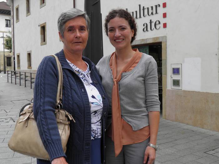 Ines Zabala eta Leila Govillard: "Herritarren %5ek daukate fibromialgia eta horietatik %95 emakumezkoak dira" 