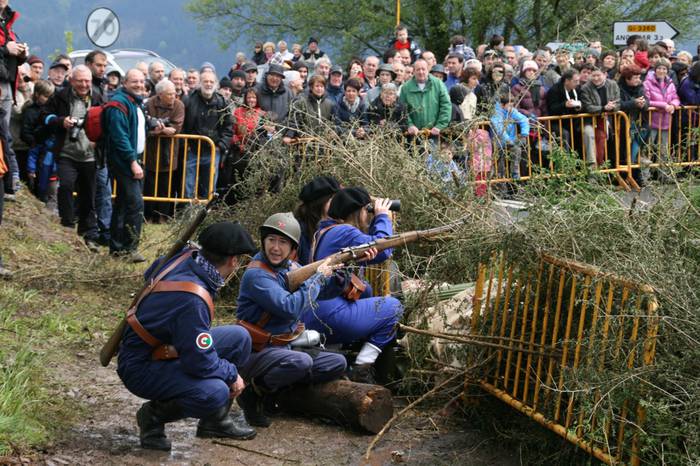 Benetako gerra besteko errekreazio gordina