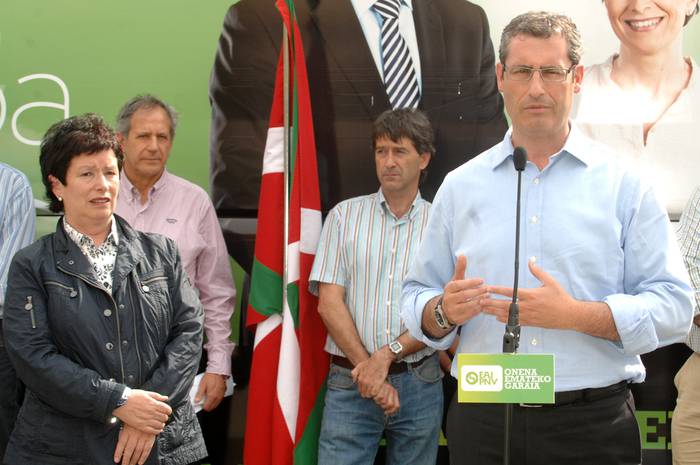 Abertzaleen erantzun "irmo eta eraikitzailea" aldarrikatu du EAJk Oñatin, "PSE-EE-PP fronteari" aurre egiteko
