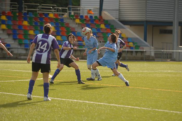 Penalti jaurtiketatan lortu zuten finalerako txartela