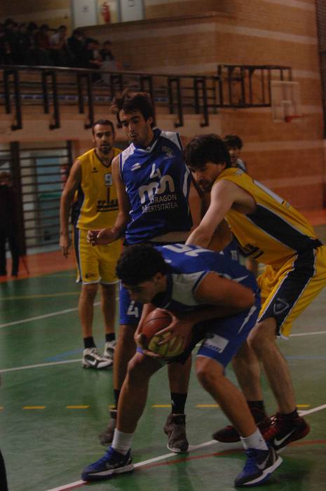 Jaun eta jabe izan MU La Oncinedaren aurrean (97-61)