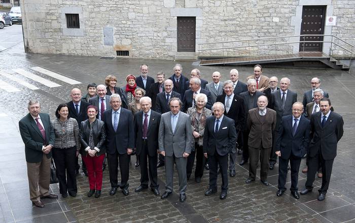 Urteko lehen batzarrean Jakiunde akademiak hiru kide berri eranstea adostu du