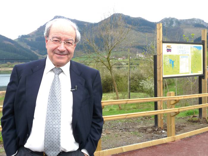 Jesus Mari Herrasti: "Oñatikoarekin batera Aretxabaletako industrialdea Euskadiko lehena izan zen"