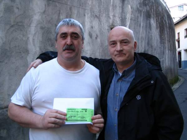 Juan Mari Landak jaso du Uberako saria