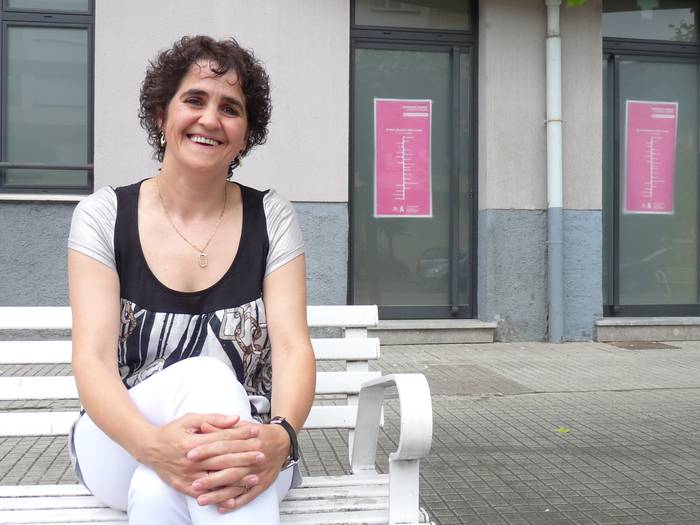Karmele Agirregabiria: "Oso dantzazalea naiz; dantzei ez ezik, jantziei begira ere egoten naiz"