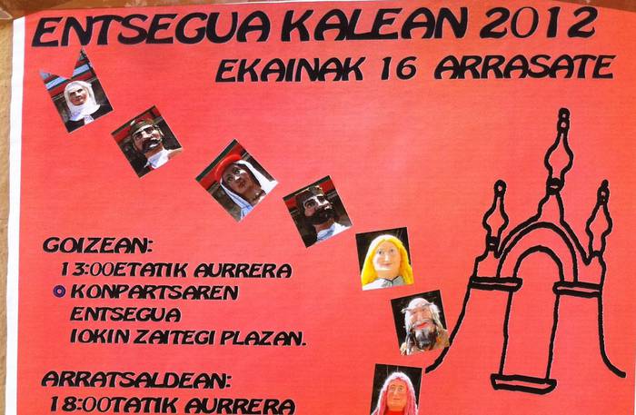 Entsegua Kalean egingo dute dantzari, gaitero eta konpartsako kideek
