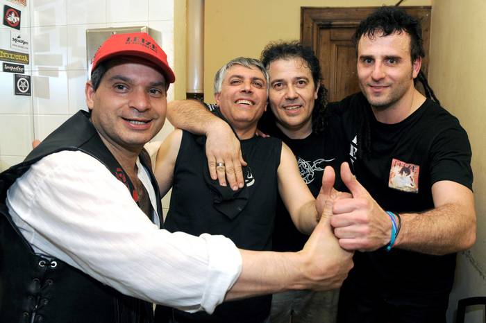 Andoni Regueiro Leizeko bateria-jotzaile oñatiarrak jaioterrian egingo du kontzertua gaur