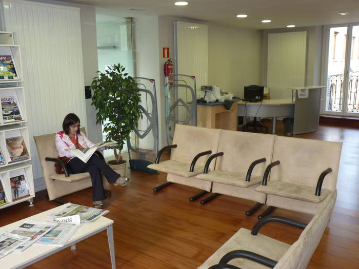 Liburutegia berrantolatu dute, zerbitzua hobetzeko