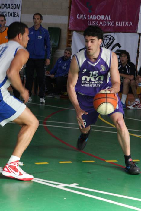 MUk aise irabazi zuen: 87-68 