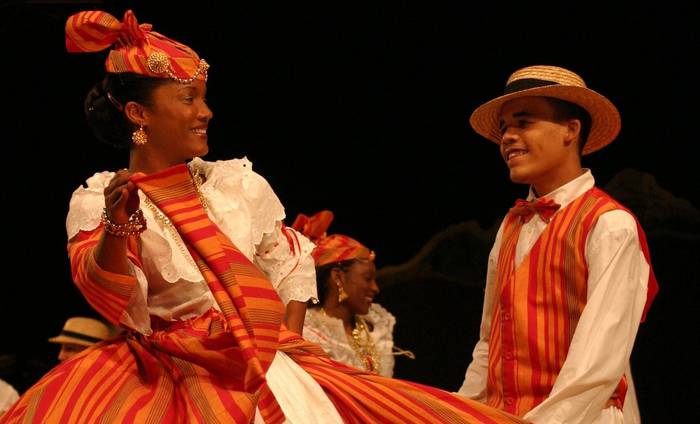 Folklore jaialdia Amaia antzokian