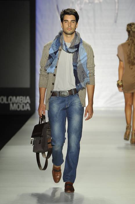 Bergaratik munduko moda pasareletara
