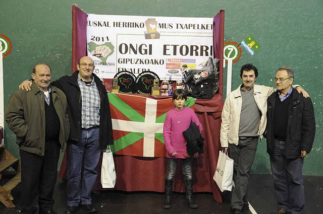 Antzuolako hiru bikote, Euskal Herriko mus txapelketako finalean