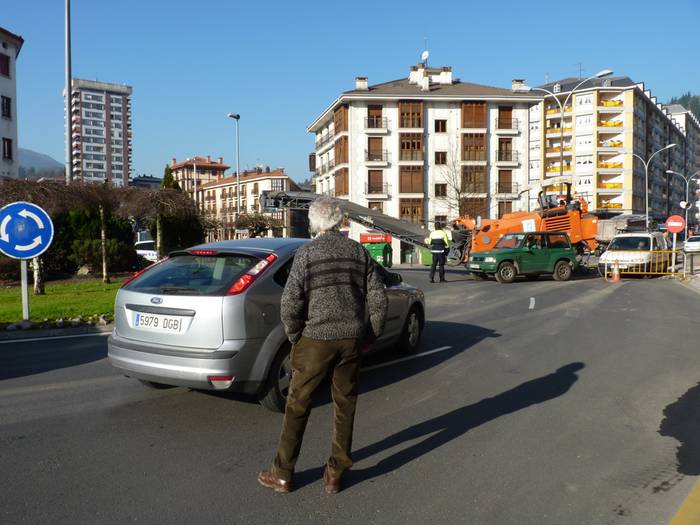Otalora kalearen noranzko bat erabilgarri dago