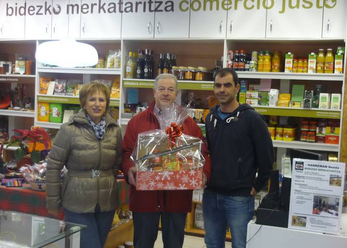 Bidezko Merkataritza produktuen otarrea banatu du Harreman dendak