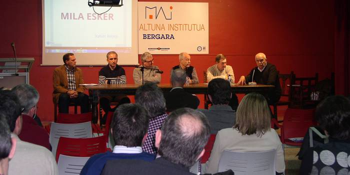 Foro berria sortuko dute herriko industria berpiztu eta indartzeko