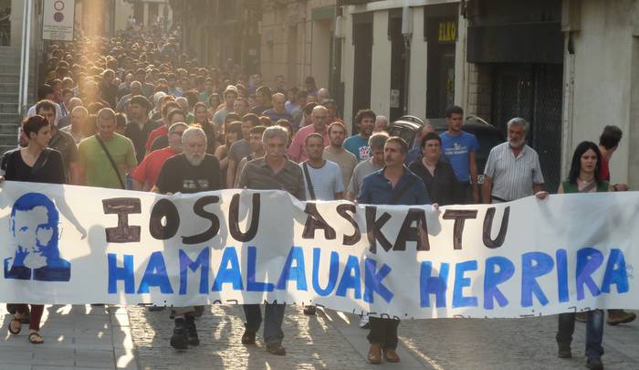 Minbizia duen herrikidea libre uzteko aldarria Arrasaten
