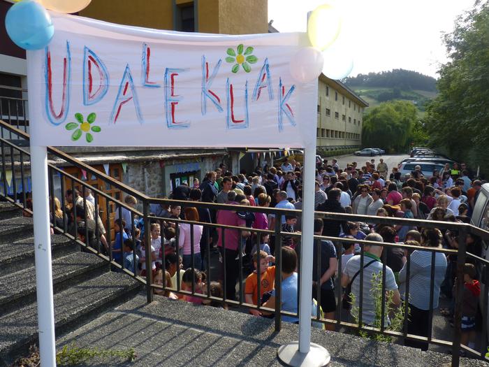 Hasi dituzte udalekuak!
