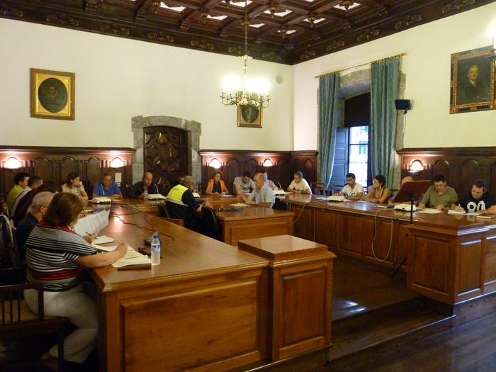 Uztailekoan onartutako liberazio ekonomikoek eragin dute eztabaida gehien ikasturteko lehen plenoan
