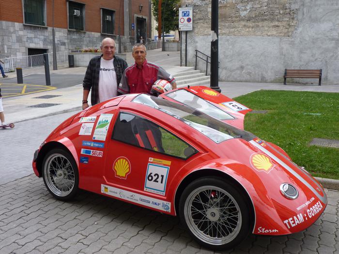 Miguel Altuna ikastetxea, Ferrariren parean ia