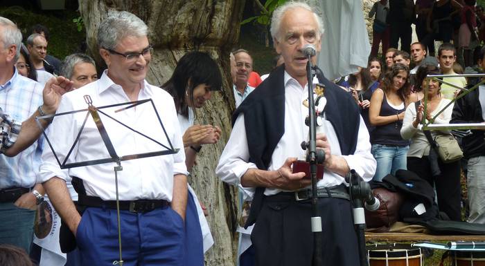 Ramon Etxaniz txistularia omendu du Bergarako Udalak San Martzialen