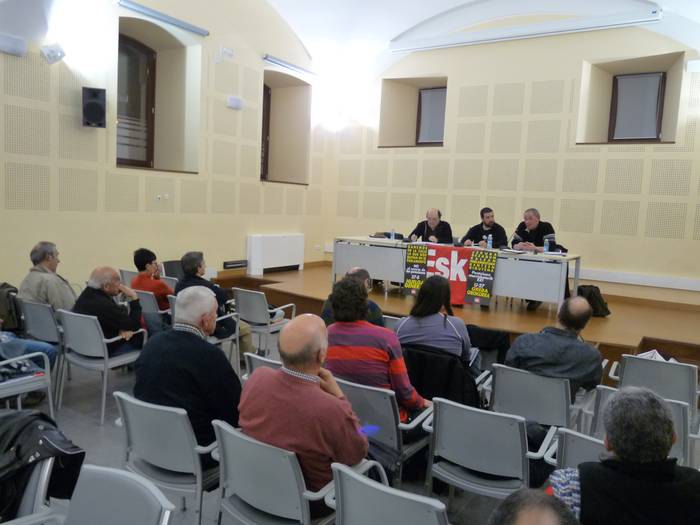 Felix Irizar: "Gure etorkizuna dago jokoan eta nahi dugu gizartea horrekin ohartaraztea"
